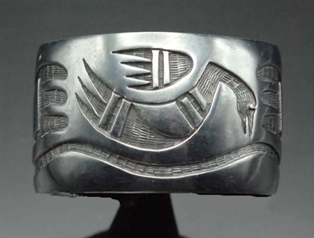 LOVELY VERNON MANSFIELD HOPI SWAN BRACELET